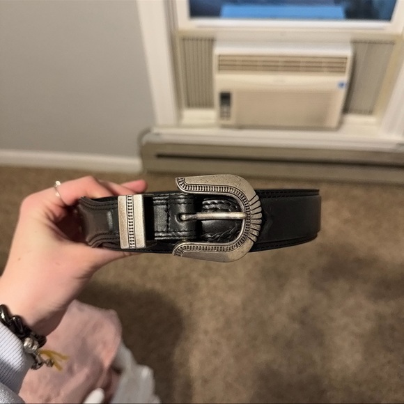 Vintage 1991 L.L. Bean Black Leather Belt